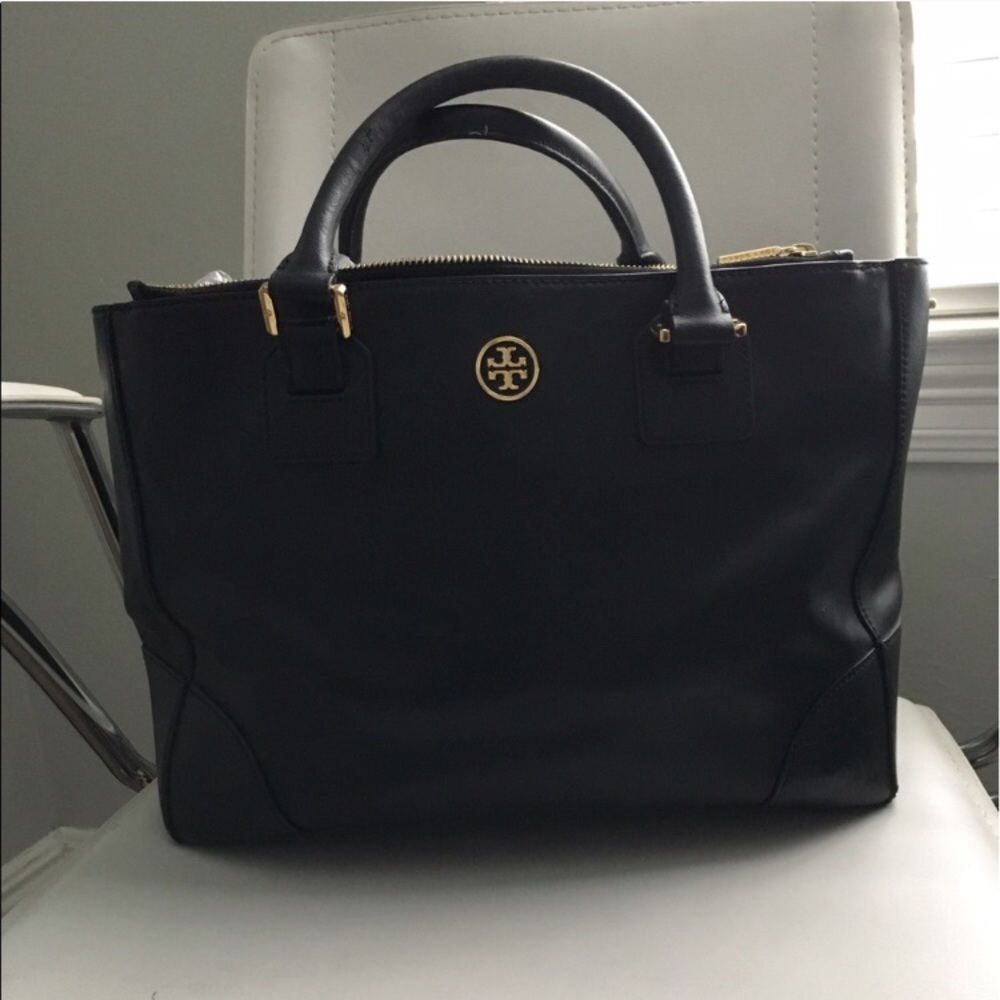 Authentic Tory Burch Robinson Tote